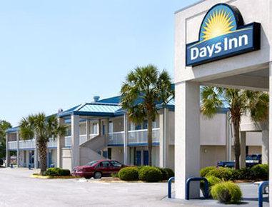 Days Inn By Wyndham Adel I-75 Exterior photo